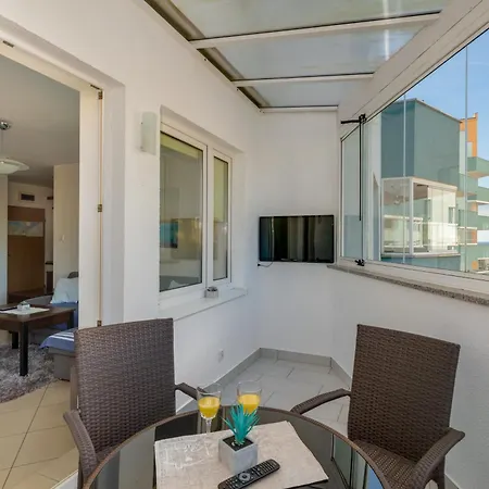 Comfy With Balcony Turystyczna By Renters