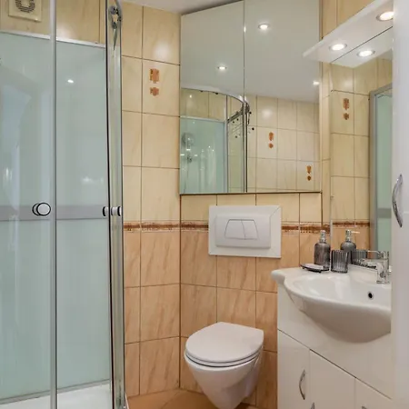 Comfy With Balcony Turystyczna By Renters Miedzyzdroje