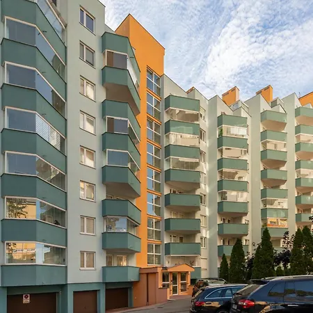 Comfy With Balcony Turystyczna By Renters Appartement *