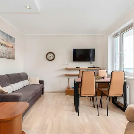 Comfy With Balcony Turystyczna By Renters *