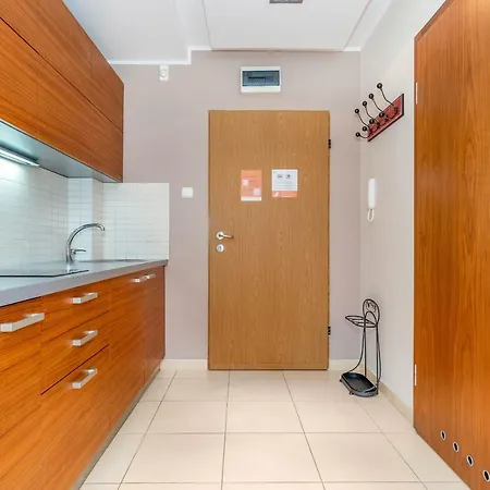 Comfy With Balcony Turystyczna By Renters Apartmán *