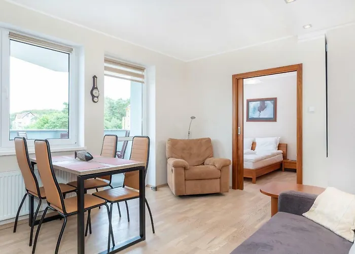 Comfy With Balcony Turystyczna By Renters Appartement *