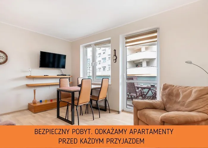 Comfy With Balcony Turystyczna By Renters Apartamento *